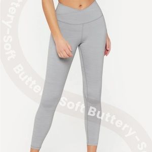 $9 SALE Glowmode FeatherFit Crossover leggings